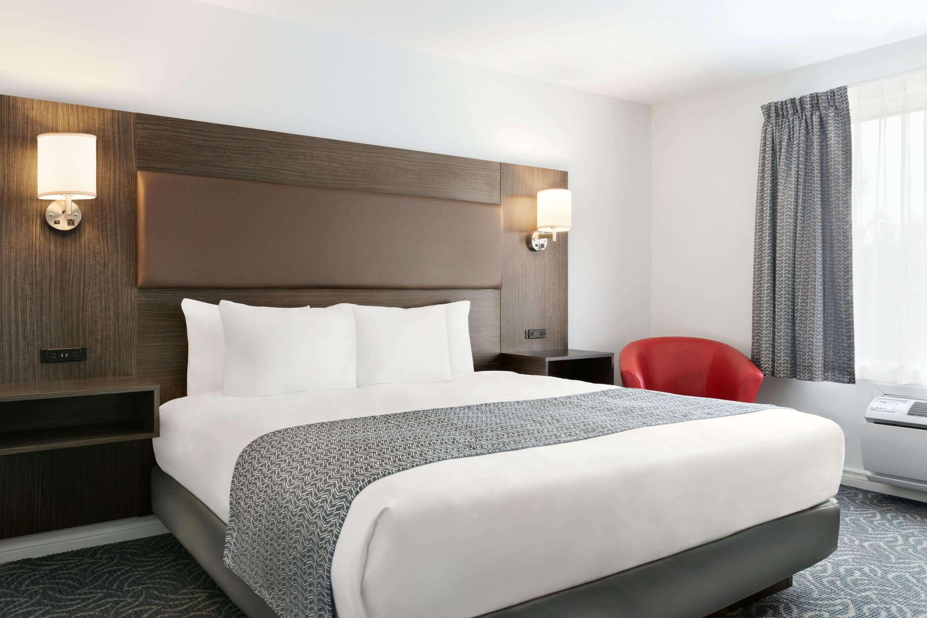 Travelodge By Wyndham Rigaud Luaran gambar